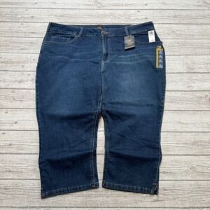 NEW Lee Plus Jeans Women's 24 Blue Denim Dark Wash Cropped Capri Legendary Style